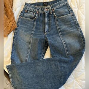 Esby Lindsay Jean size 25 like new condition
